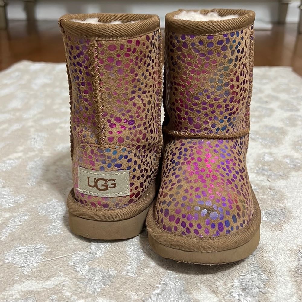Ugg 7c girls